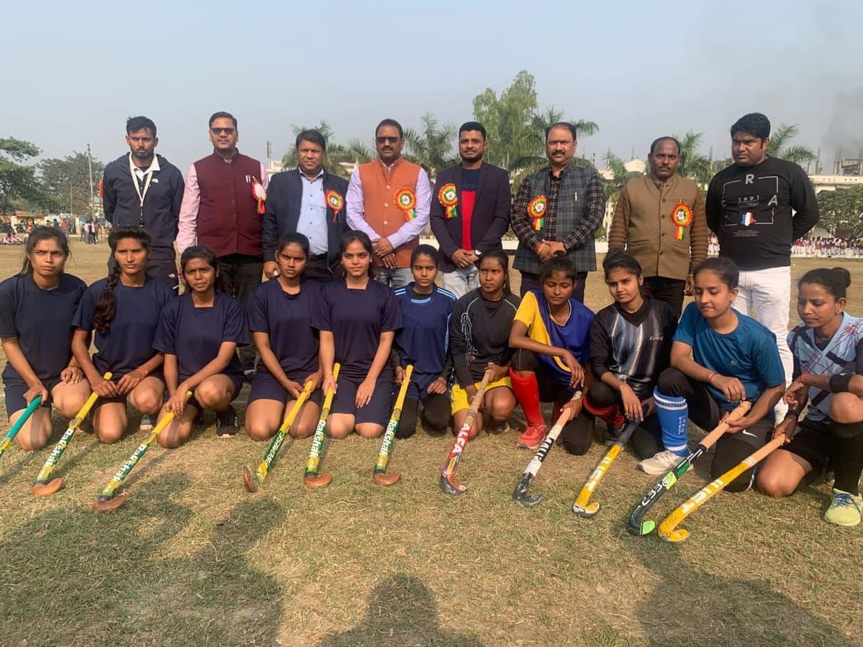 Dev Indravati's team champion in hockey competition
