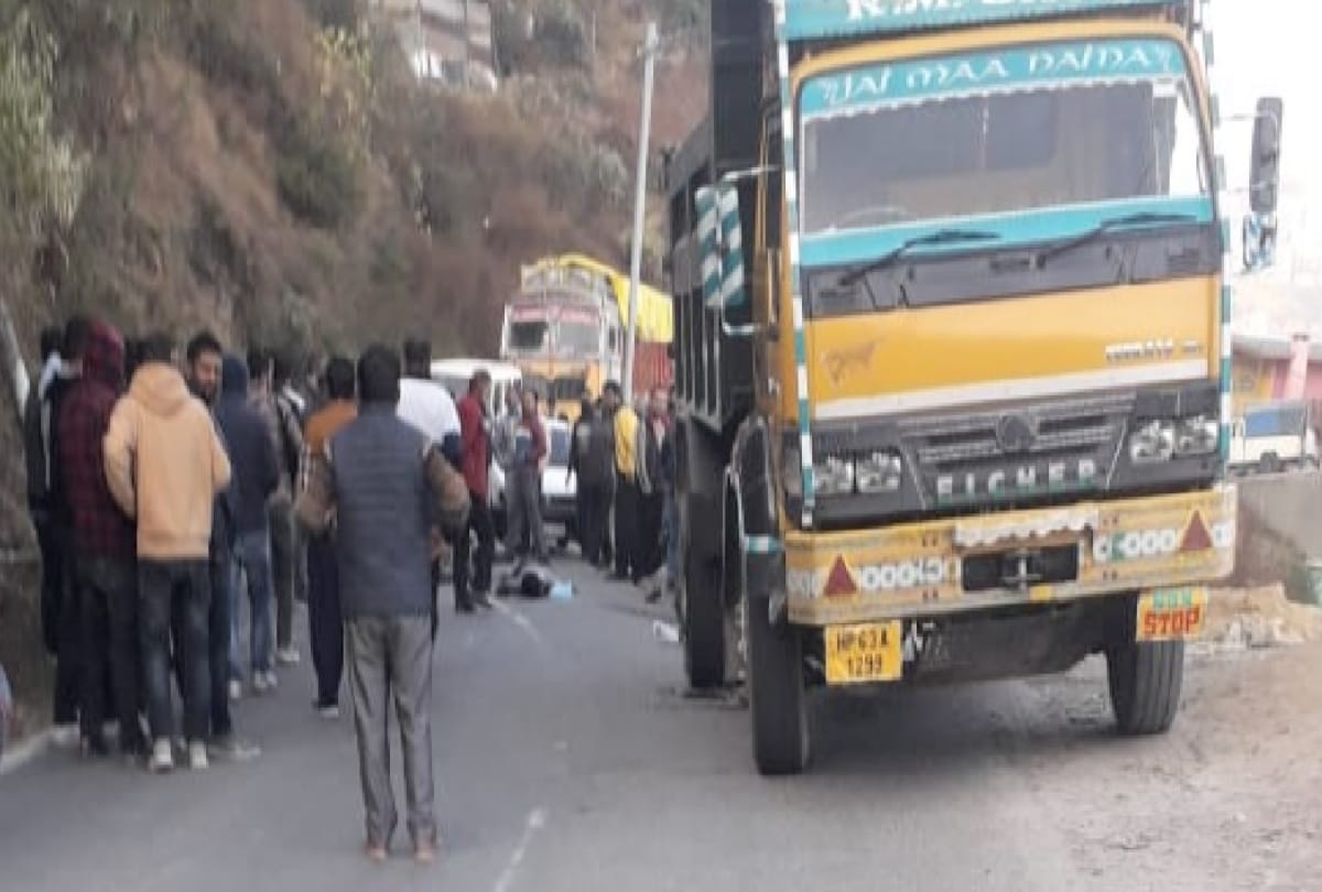 Accident shimla: Truck-bike collision on Shoghi-Mehili bypass, two students killed