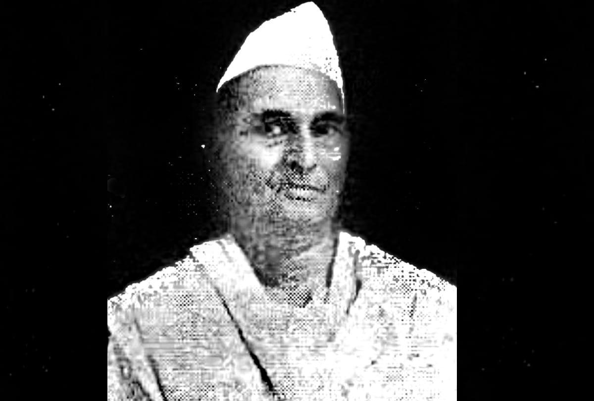 Read about interesting story of Acharya Raghunath Vinayak Dhulekar.