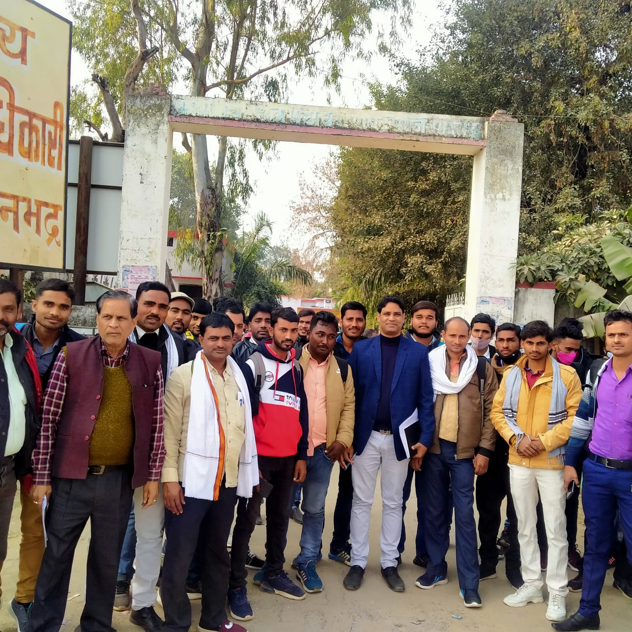 27 buses leave for Lucknow for Panchayat Sammelan