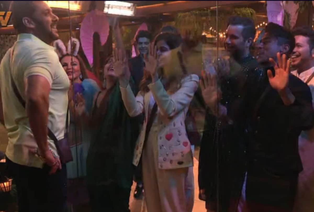 bigg boss 15 salman khan give task to contestants for winning amount money umar riaz, pratik sehajpal and rajiv adatia loose 6 lakh to connected with family