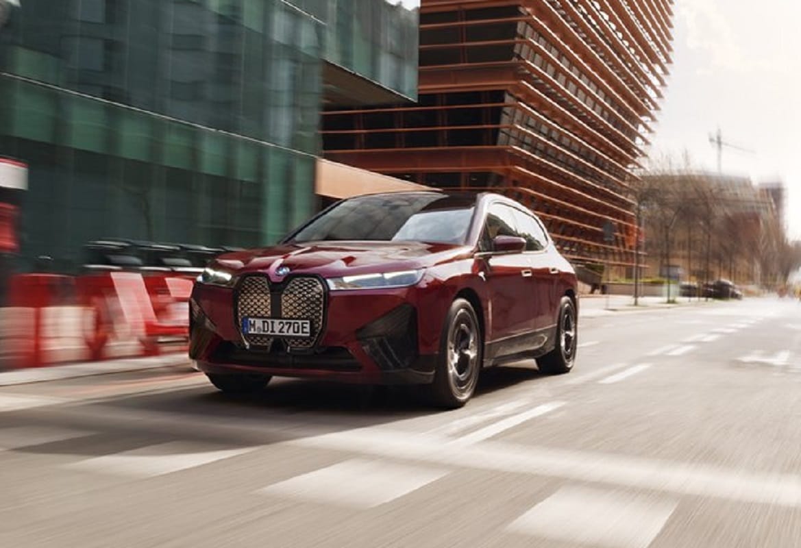 BMW iX Electric SUV India debut claims 425 km range know price features specifications