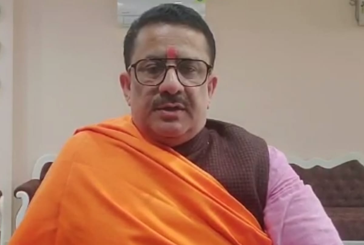 wife of former shia waqf board chairman wasim rizvi alias jitendra narayan tyagi assaulted
