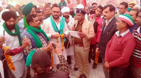Administration bowed before farmers, accepted seven demands on the 11th day