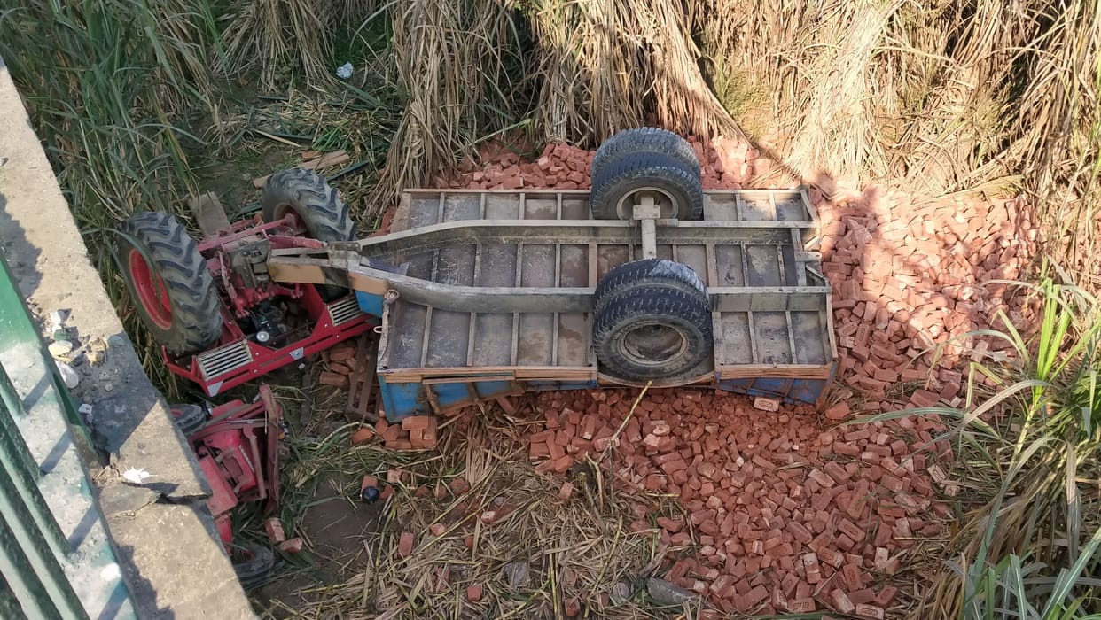 Tractor-trolley fell in river due to truck collision, two died