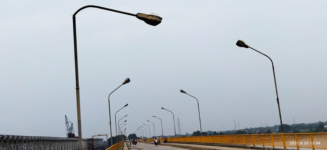Street lights on Hameed Setu are not burning