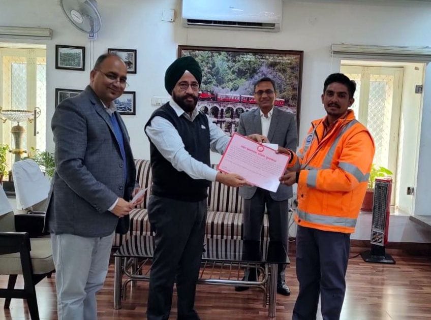 Nine employees got respect, made important contribution in safe train operation