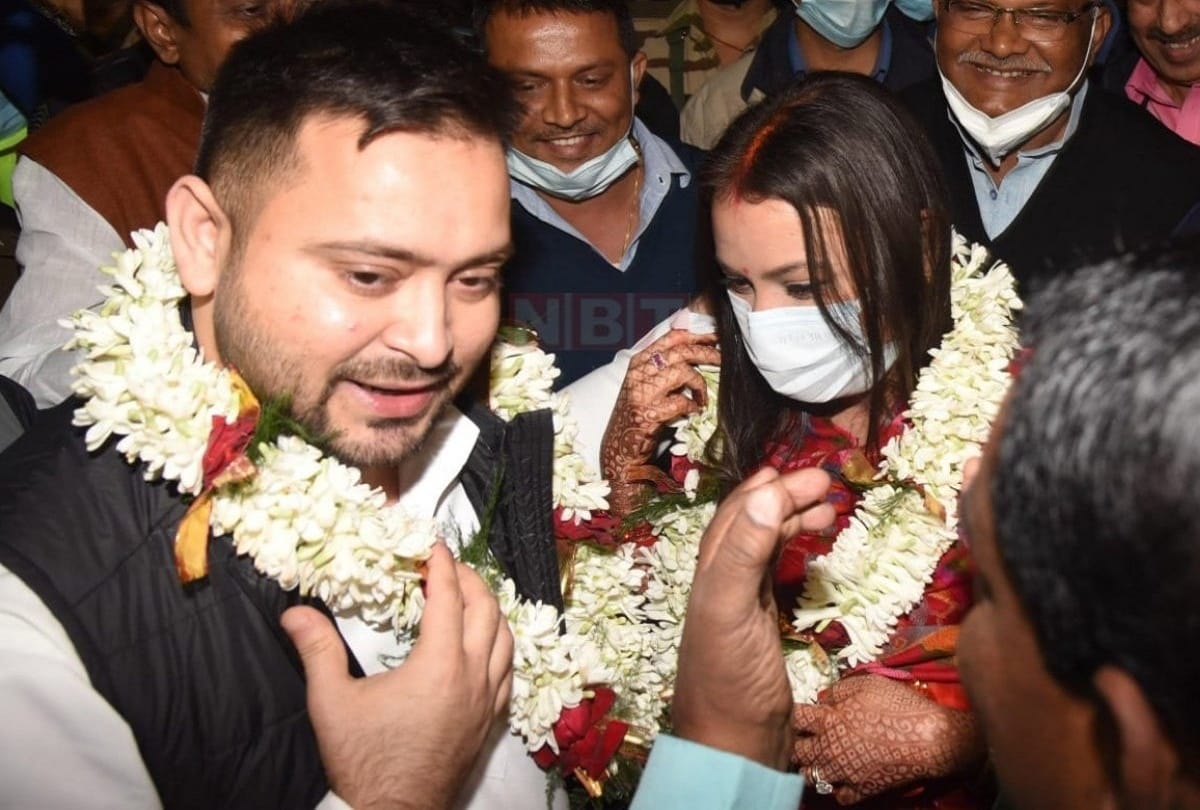 supporters of Tejashwi Yadav replied Sadhu Yadav by putting banners congratulating RJD leader for marriage