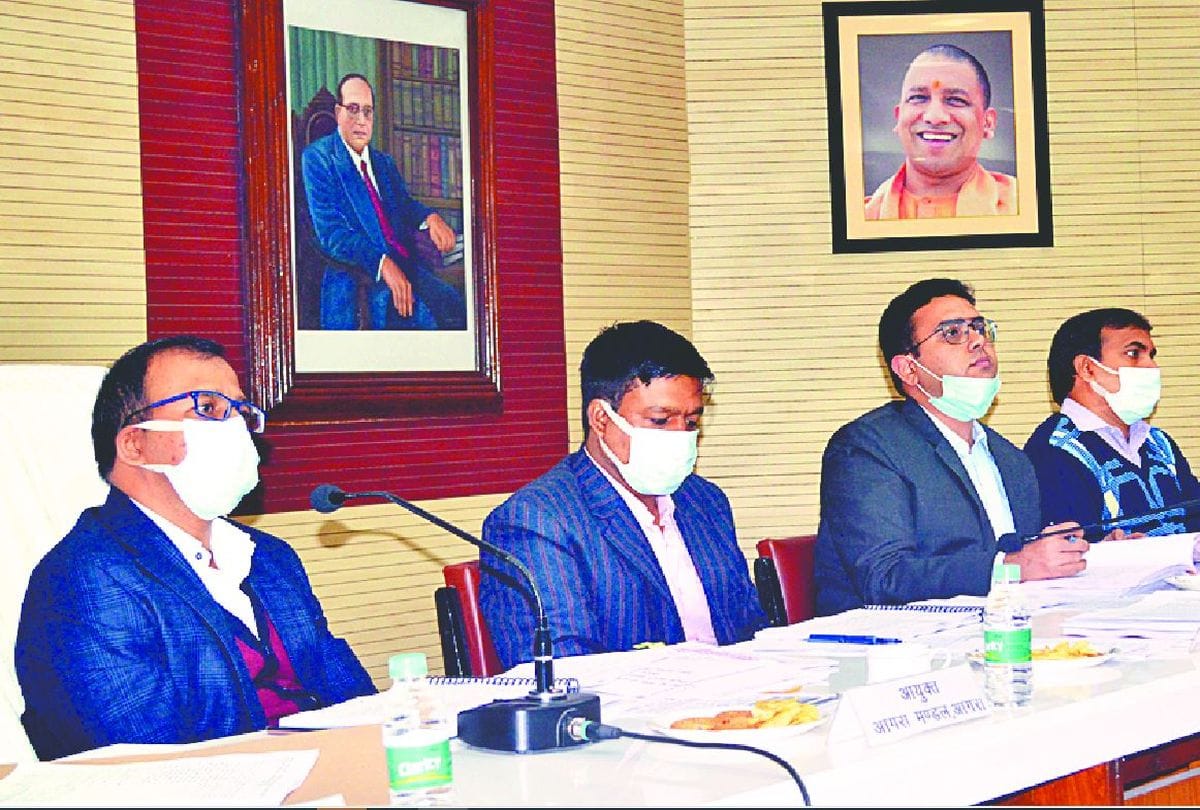 Agra commissioner warns CMOs of three districts on poor progress in sterilization and awareness