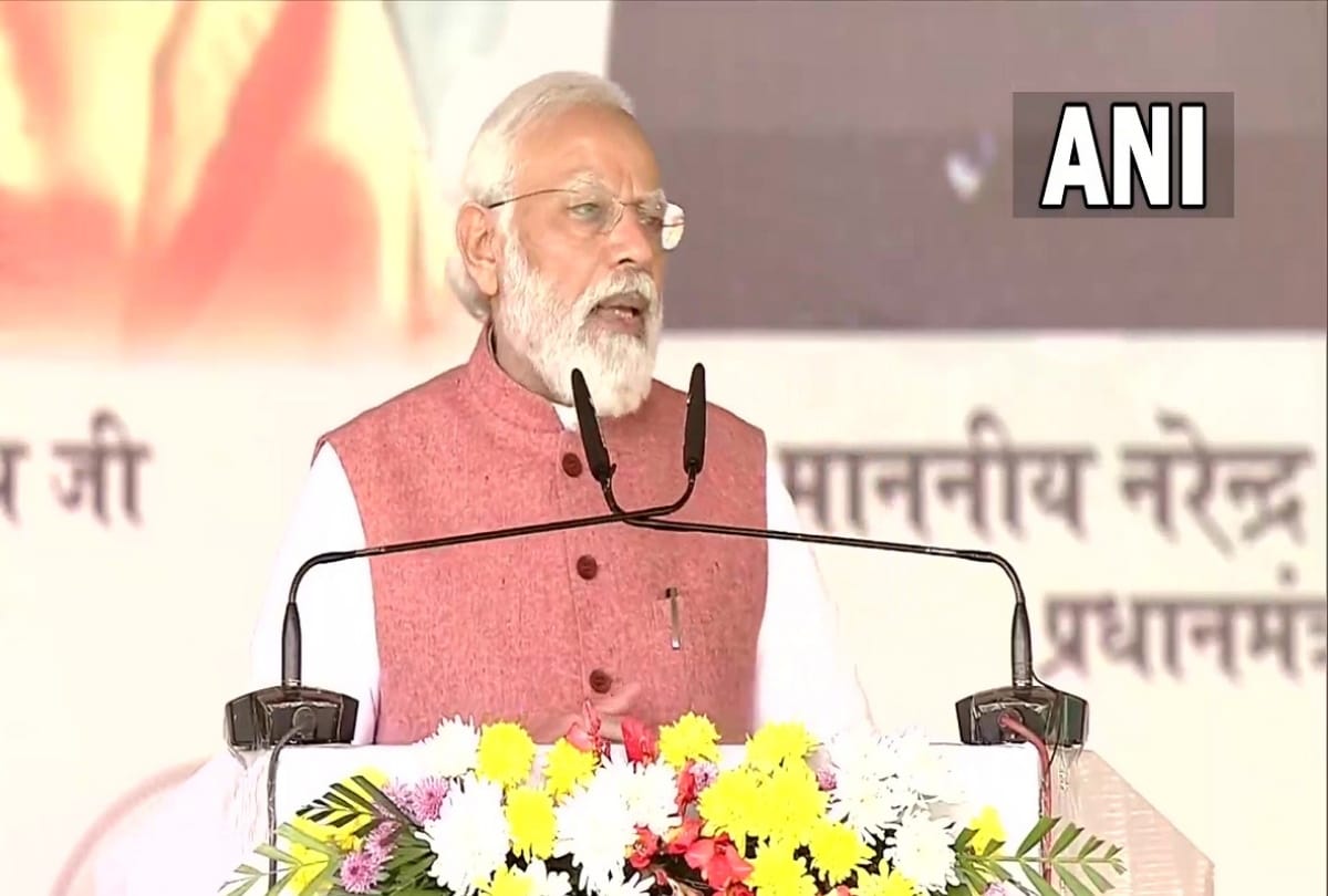 pm modi varanasi visit day 2 live news updates today Swarved Mahamandir along with cm yogi adityanath