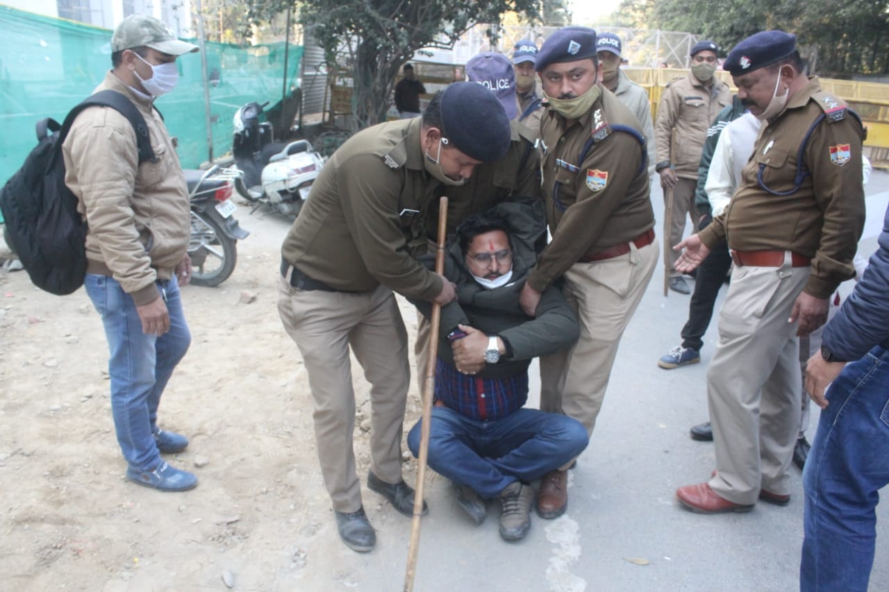 uttarakhand news: pharmacist protest rally in dehradun, see photos