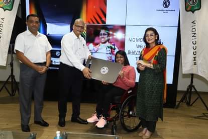 MG Motor India presents personalized MG Hector SUV to 2021 Paralympics medalist Bhavina Patel