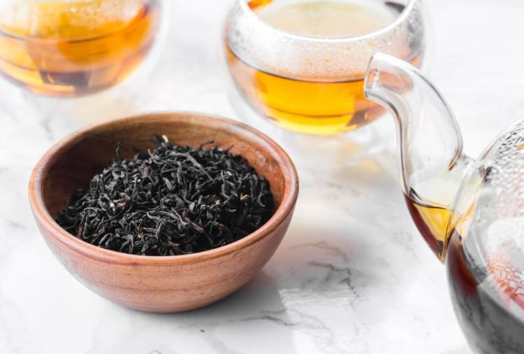 Leftover Tea Leaves Reuseचाय पीने के बाद न फेंके बेकार चायपत्ती, इस