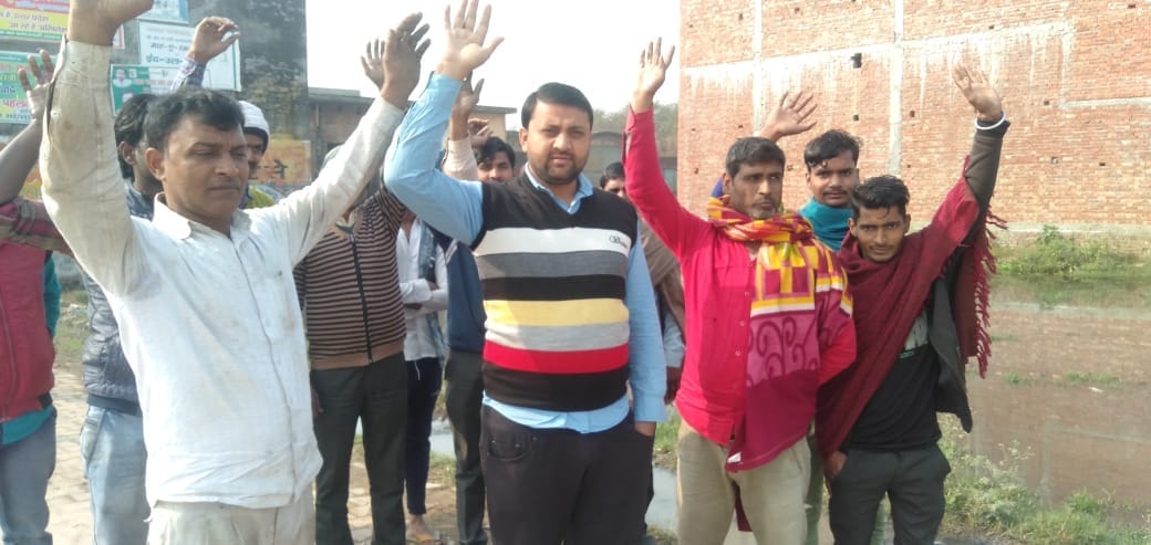 Drain water filled in shops, commotion of shopkeepers