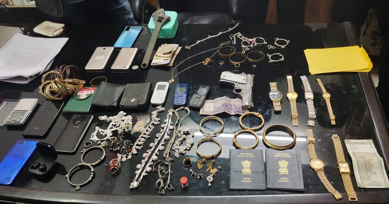 Bangladeshi gangster arrested after stopping the flight