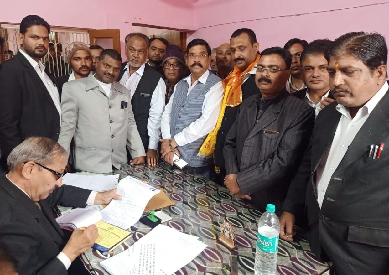 Hathras: Uncontested election fixed for many posts in the election of District Bar Association