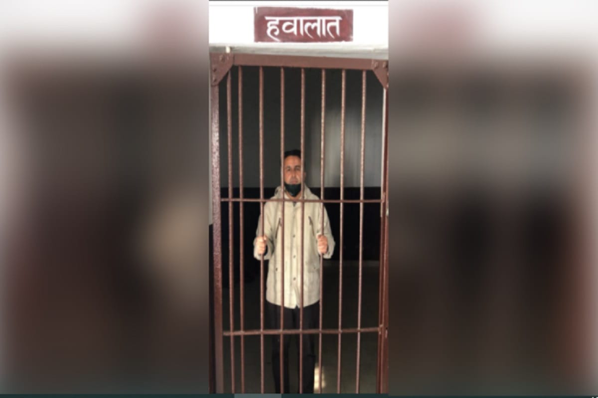 Bijnor News: Accused teacher arrested for sending obscene messages to girl students
