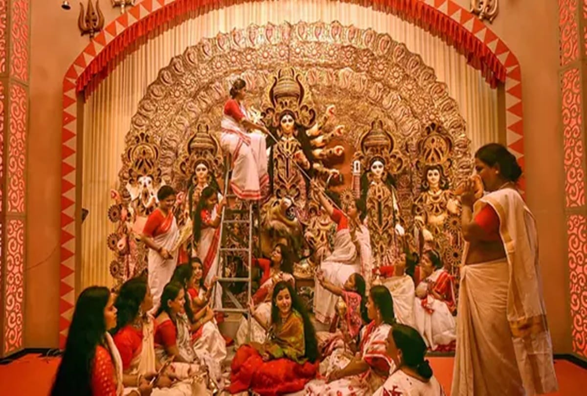 Durga Puja in West Bengal has been inscribed on the UNESCOs Intangible Heritage list Latest News Update