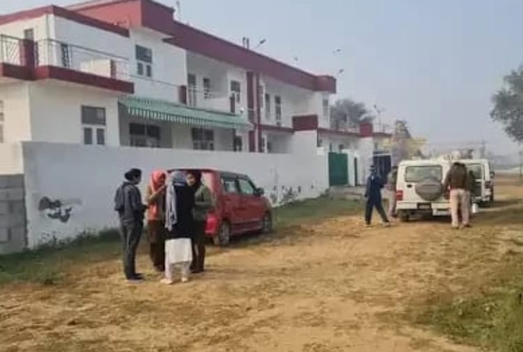 Vigilance team reached Rewari jail superintendent Anil Kumar to arrest him, but the house is closed 