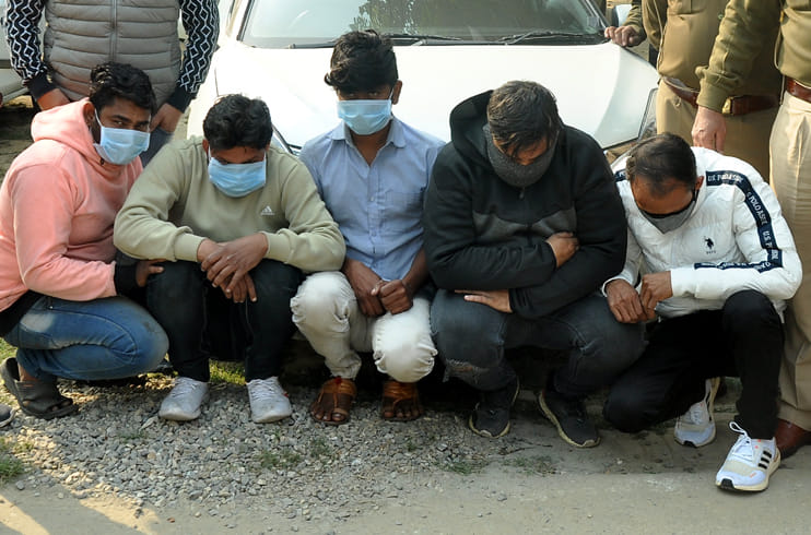 Five members of interstate thug-robber gang arrested