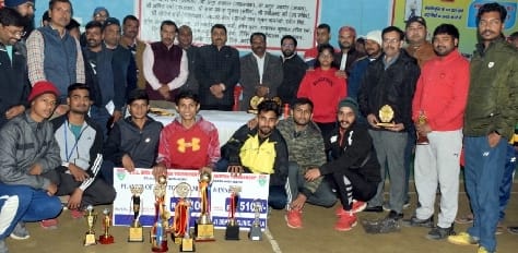 After defeating Prayagraj in the Badminton tournament, Gola became the winner