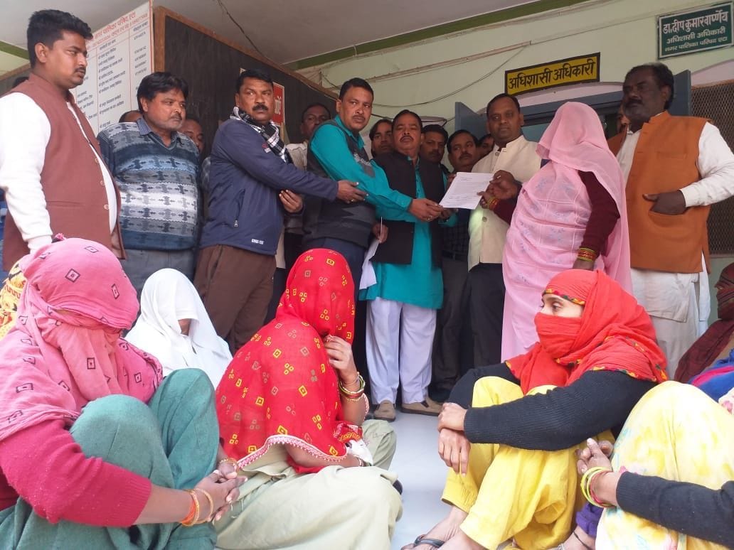 Sanitation workers besieged EO for non-receipt of salary
