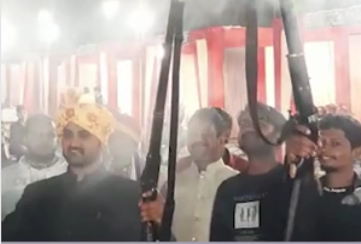 gunfiring in wedding reception of son of cabinate minister Cabinet Minister Mahendrajit Singh Malviya in Rajasthan