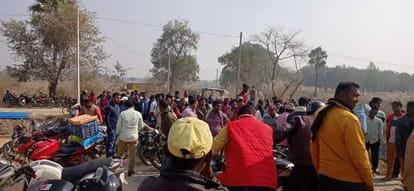 Attempted to forcefully remove tractor standing in jam teenager injured in mau