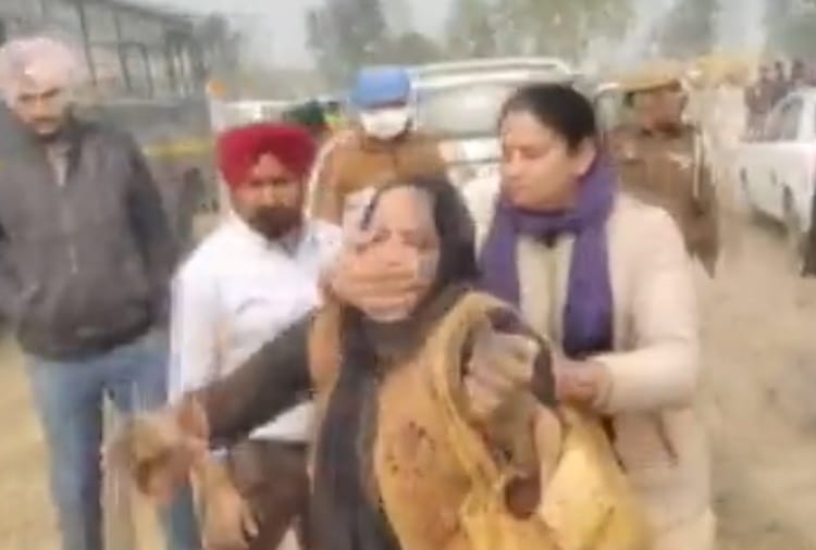 Punjab Police detained unemployed BEd TET qualified teachers in Sangrur