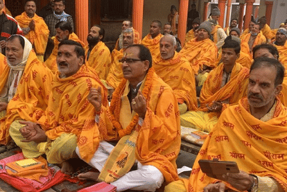 Shivraj Singh Chouhan in Banaras, attended chief ministers' conference, says public participation is our mantra of aatmanirbhar bharat