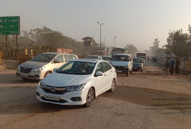 Traffic started on Kundli-Singhu border after 385 days