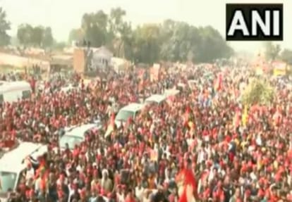 UP Election 2022: samajwadi party Akhilesh Yadav vijay rath yatra supporters and crowd gathered in jaunpur