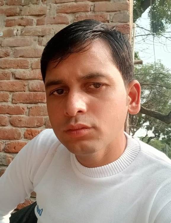 Hathras: Tractor trolley collides with bike, bike rider dies