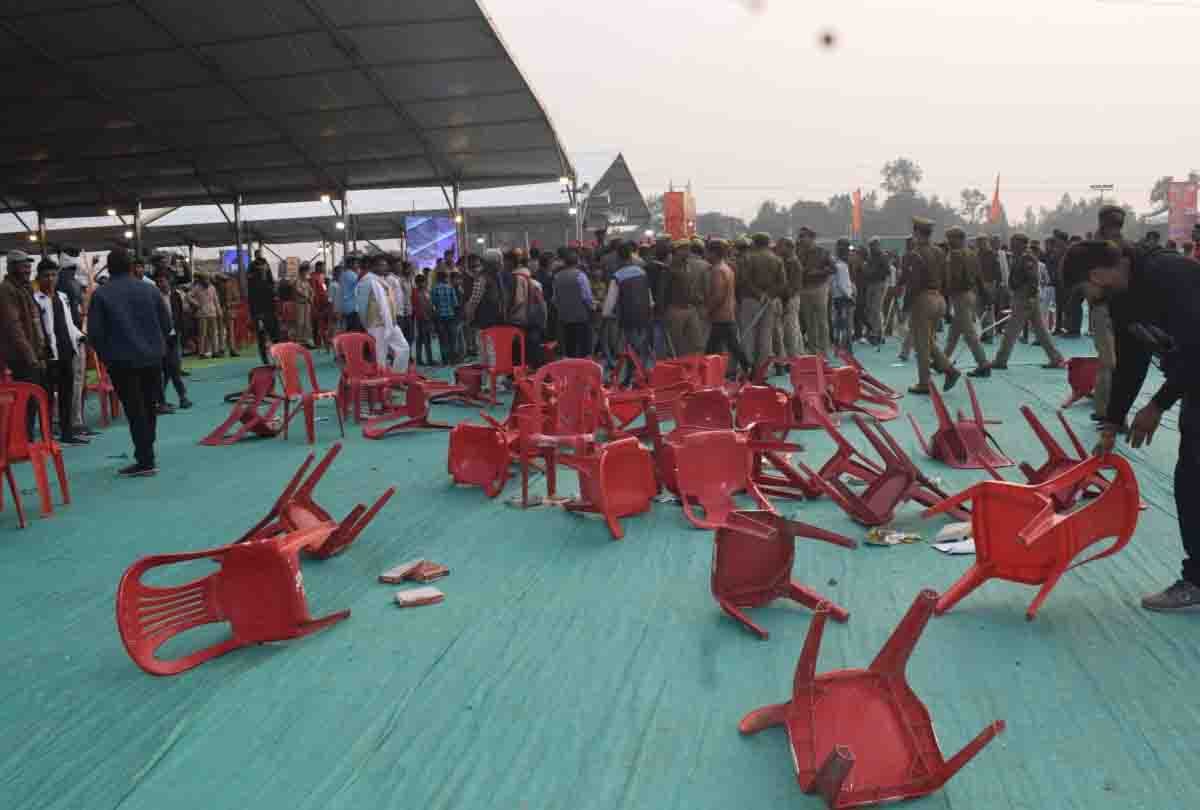 Chitrakoot: Controversy over food in Hindu Unity Mahakumbh