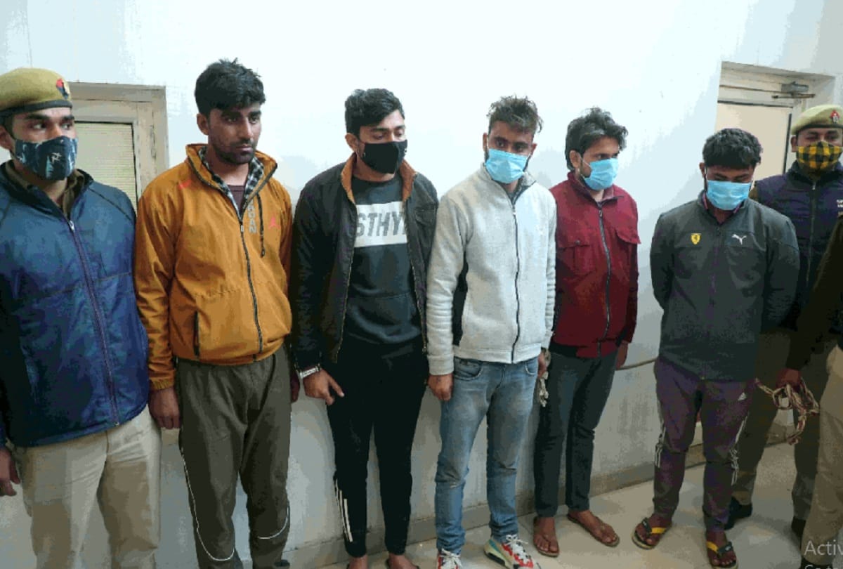 five members of gang who sat solvers in competitive examinations arrested in noida