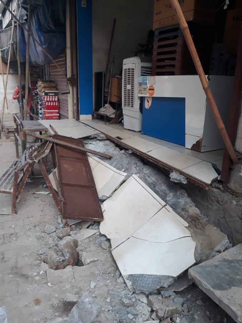 Traders protested alleging discrimination in removing encroachment