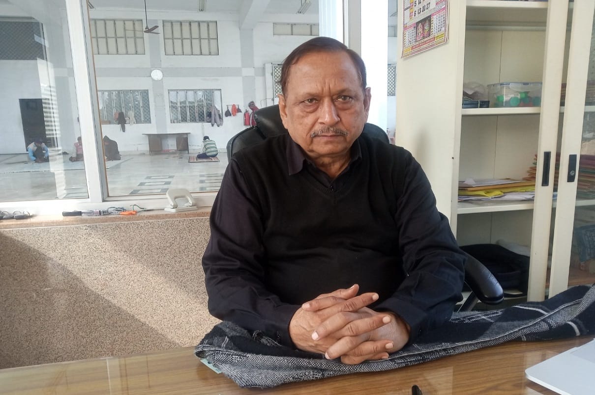 Bhadohi carpet industry is facing a tough challenge from Pakistan govt solve this problems