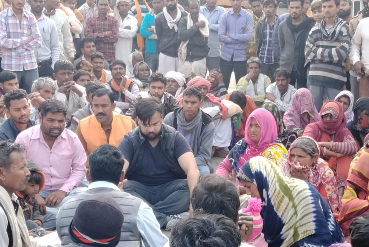 CBSE sever disconnected during ctet exam in kota candidates protest and demand to cancel exam