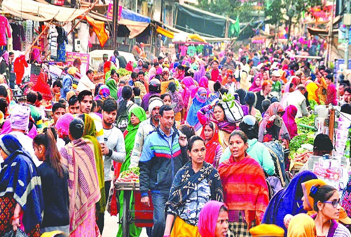 People are not following the covid protocol amid Omicron alert in agra