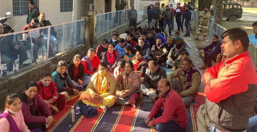 Forest workers got the support of others