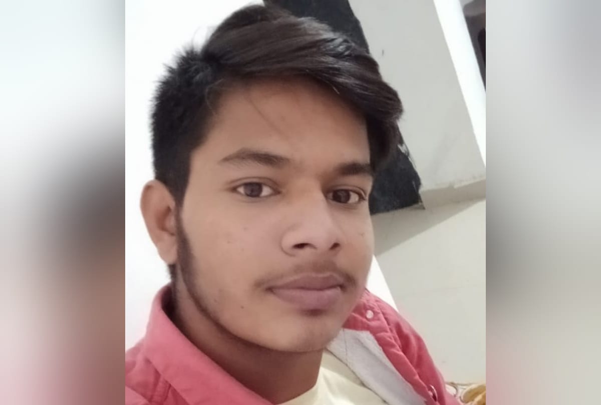 young man died in road accident after being hit by tractor-trolley in Deoria