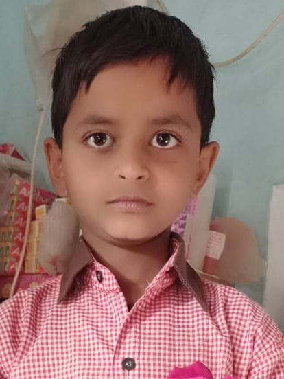 child dies in car collision