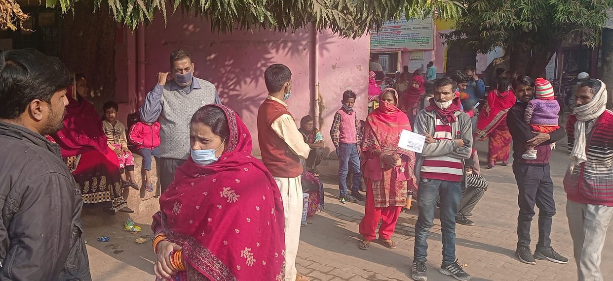 Patients wandering for medicine and injection