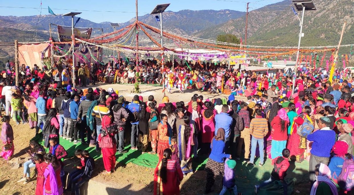 Devotees gathered to watch Pandav Leela in Khola village