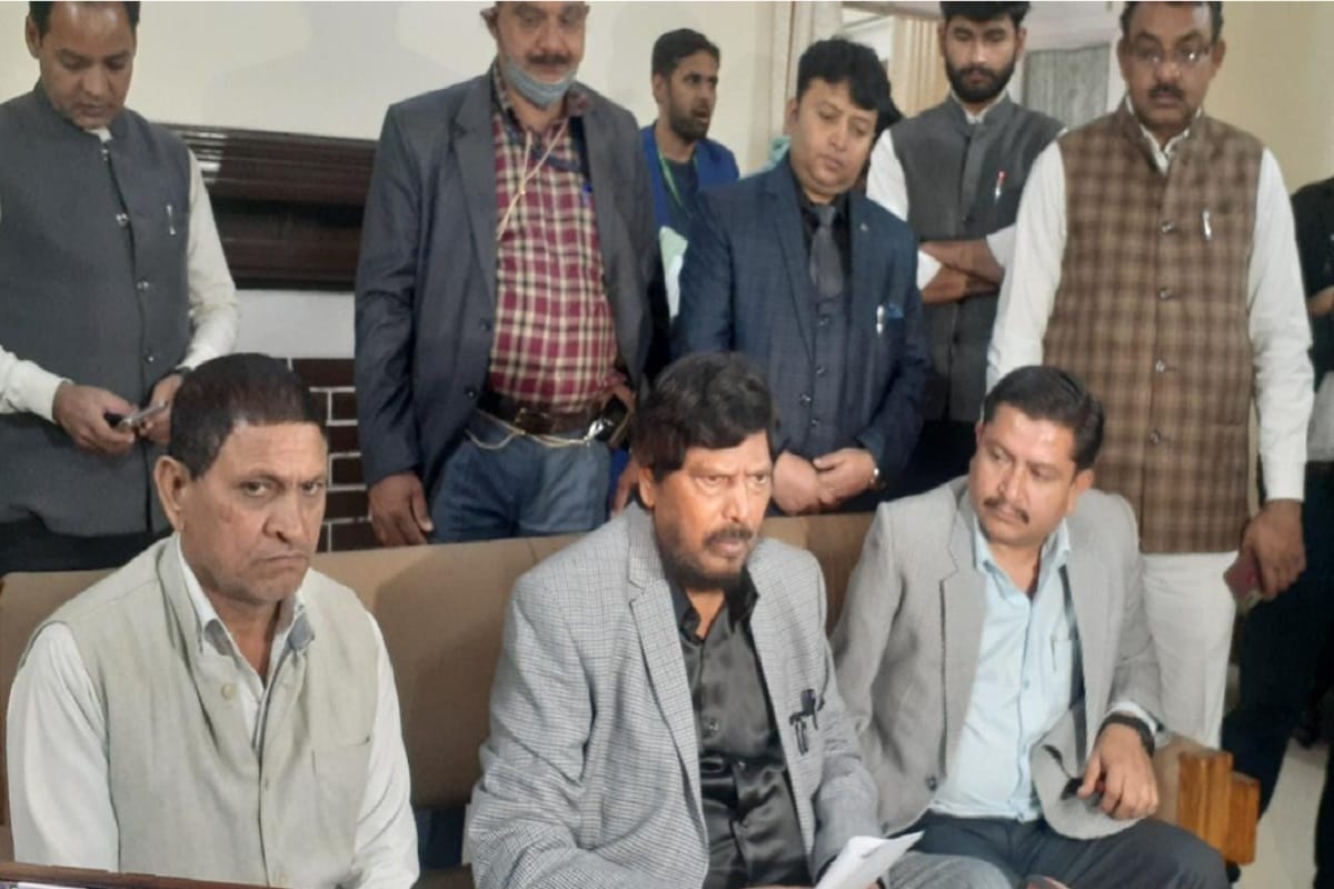 Meerut News: Minister Ramdas Athawale said that Akhilesh will get only 40 seats, not 400 in the assembly elections.