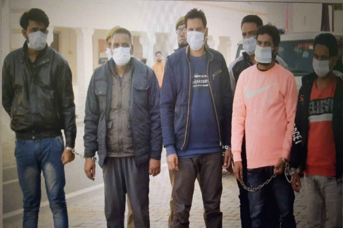 Meerut Crime News: Police has busted a factory and arrested six accused with illegal weapons