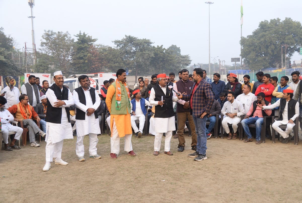 UP Election 2022: Conflict between political parties in Prayagraj, BJP and SP leaders fiercely accused