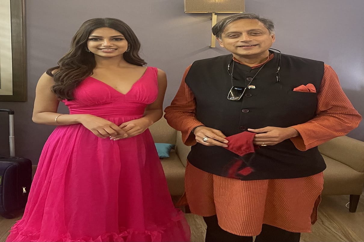 congress leader Shashi tharoor share picture with miss universe harnaaz sandhu social media users troll