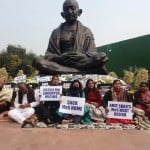 लखीमपुर खीरी कांड को लेकर निलंबित सांसदों ने गृह राज्य मंत्री अजय मिश्रा टेनी के इस्तीफे की मांग की