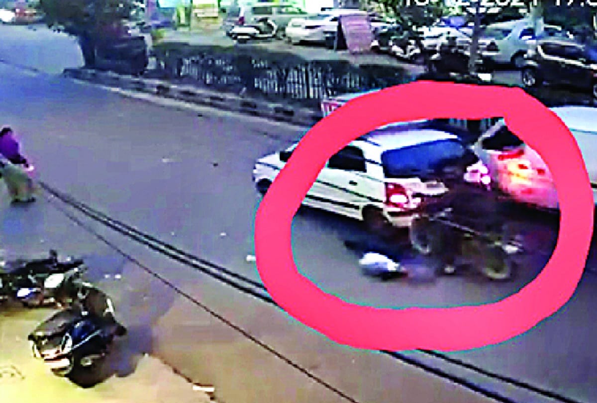 Delhi two mobile snatchers arrested for looting and dragging a nurse for 100 metres